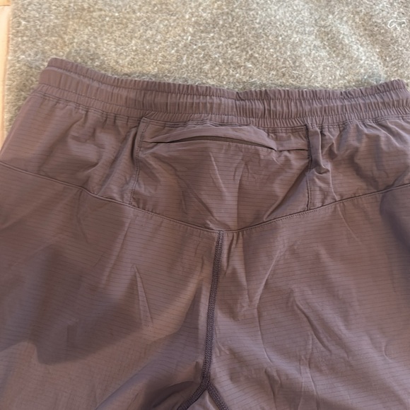 Reigning champ track pants never worn ( Men’s) - Picture 5 of 6